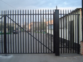 Сварные заборы с бетонированием столбов 12 метров фото в Люберцах