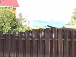 Забор из евроштакетника на ленточном фундаменте 10 метров фото в Люберцах